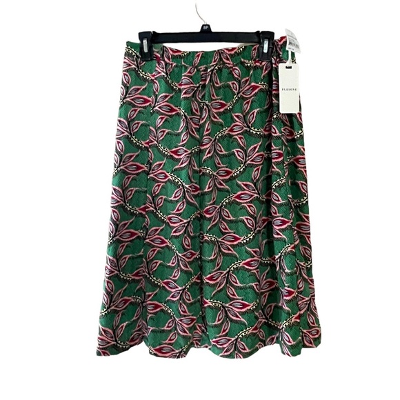 Pleione Dresses & Skirts - NWT Green Pleione Skirt